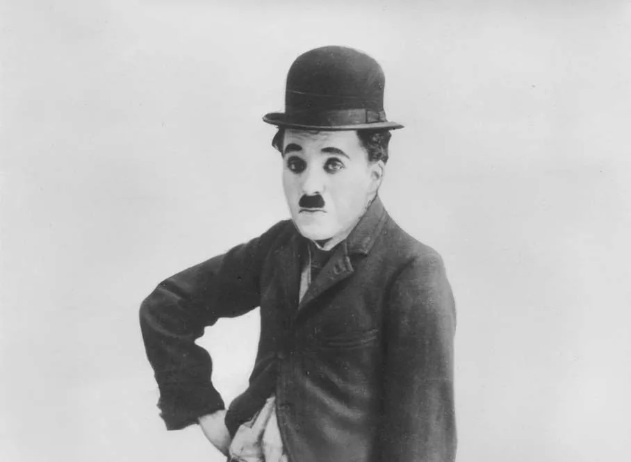 Costume et historicité: Charlot le vagabond